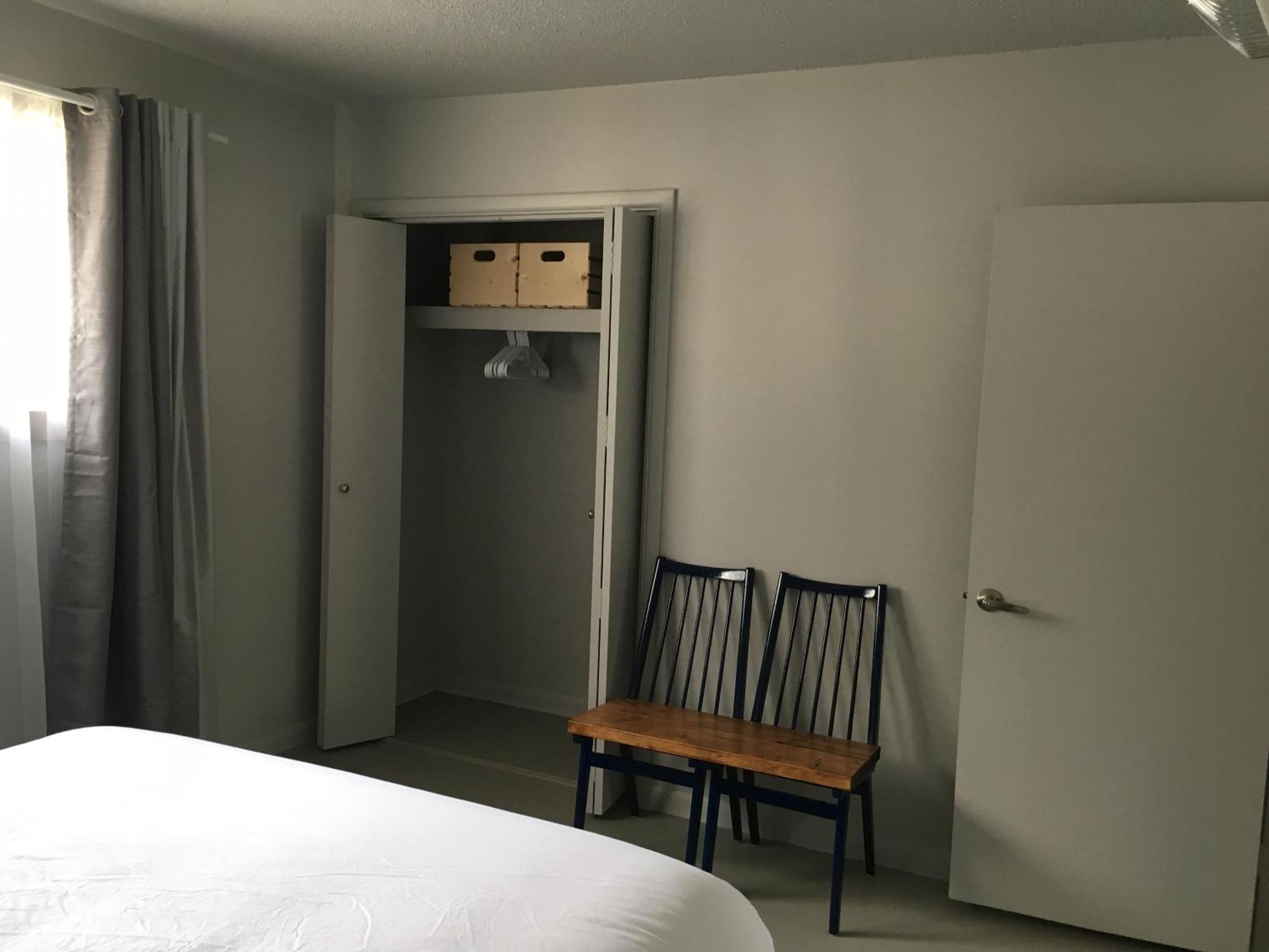 Pinewood Inn Golden Zimmer foto